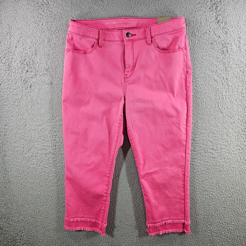 Chicos Perfect Stretch Girlfriend Slim Capri Pink Frayed Hem Pants 0.5 US 6 NEW - Picture 2 of 10